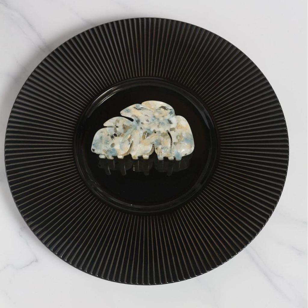 High-End Leaf Acetate Hair Clip - Versatile Shark Claw for Summer Updos