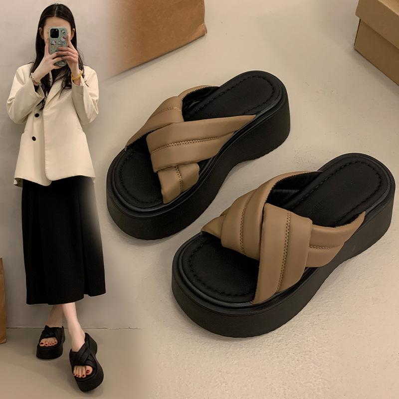 

Thick-bottomed new slippers for women s summer outer wear go out to increase the height of French 2025 slope heel sandals super fire fashion sense a 40 хаки