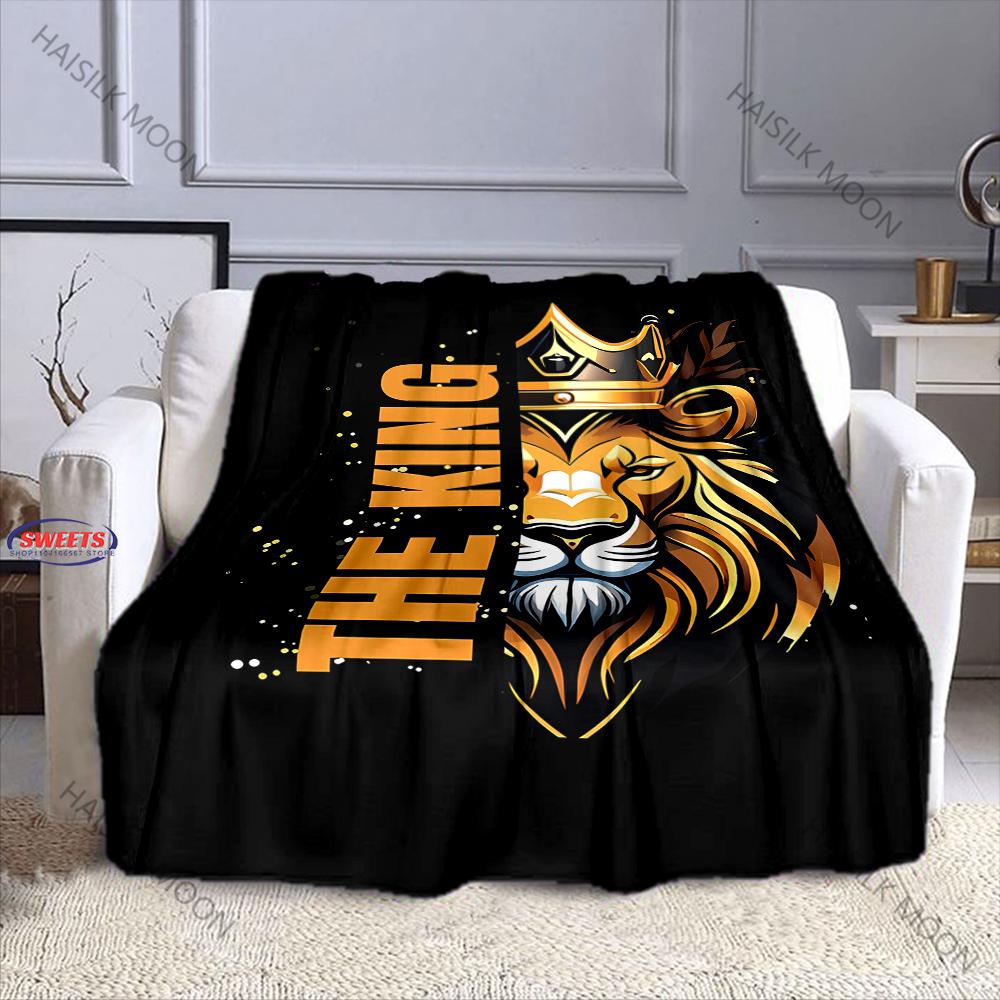 Lion Crown Themed Blanket for Couch or Bed - 3D Pattern Decorative Blankets - Cozy Soft Fuzzy Blankets Suitable for All Seasons
