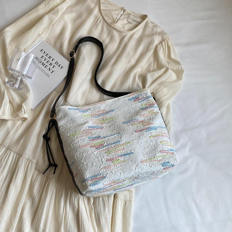 

Trendy 2024 Korean Style Crossbody Bag For Girls Featuring Bold Colorful Stripes And Large Capacity