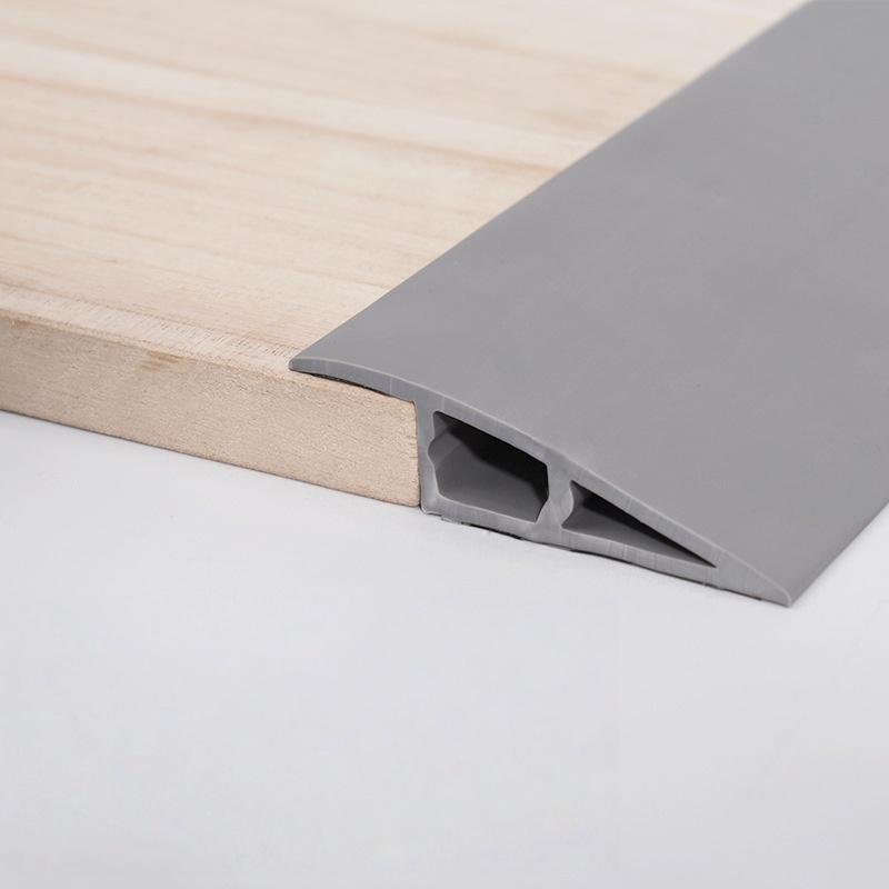 1 PZ Strisce Soglia in PVC da 39,37 pollici, Profili di Transizione Autoadesivi Utilizzati per Collegare Giunzioni del Pavimento e Soglie per Tappeti Tr
