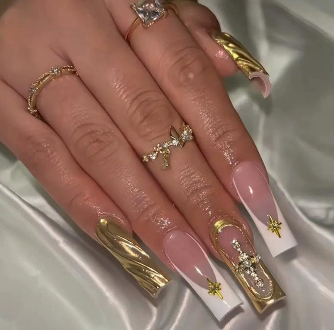 

Съемные накладные ногти с золотым покрытием – Премиальный носимый маникюр Black Gel + File (Shein Platform)