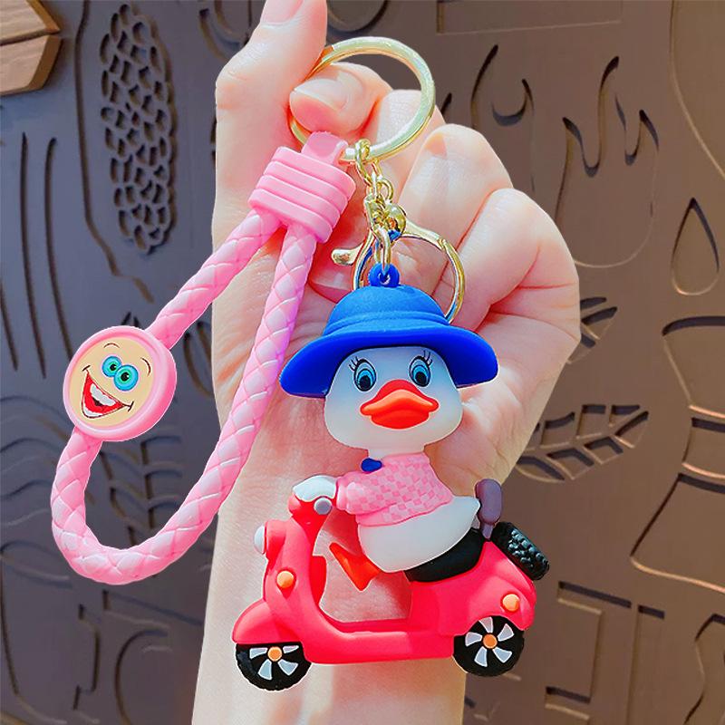 Creative Cartoon Duckling Keychain For Riding An Electric Car Couple Bag Pendant Car Key Chain Gift