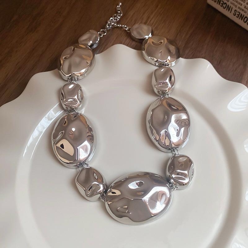 European and American Cross-border Exaggerated Geometric Flower Necklace Accessories Women's Summer High-end Clavicle Chain Niche Personality Items