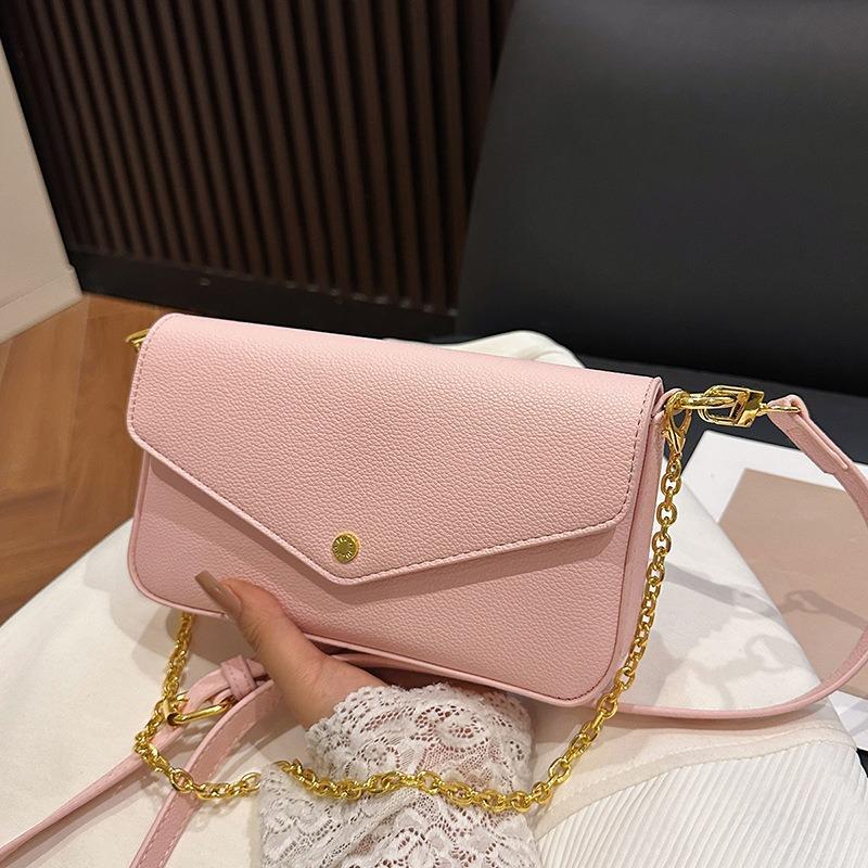 Premium Texture Envelope Small Bag Women's New Popular Niche Simple Messenger Bag Fashionable Small Square Bag