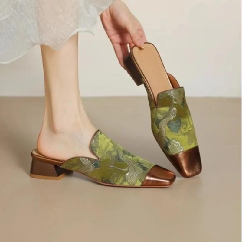 Pantofi cu toc eleganți pentru femei la modă 2025 cu vârf închis, papuci casual de damă cu imprimeu la modă, broderie de vară de zi cu zi, tocuri înalte pentru doamne
