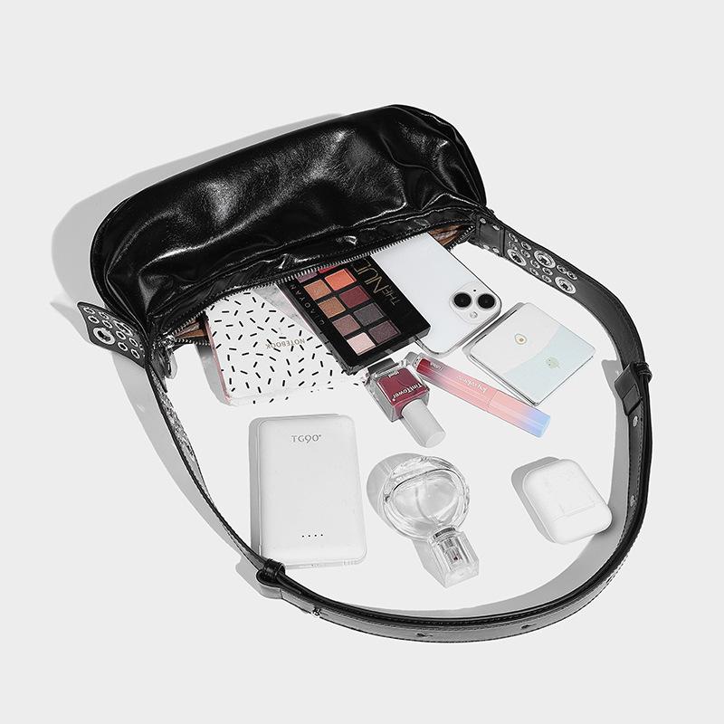 Soft Motorcycle Feel Horn Bag 2025 New Fashion Retro Soft Leather Half-Moon Bag High-End Single Shoulder Crossbody Bag for Women