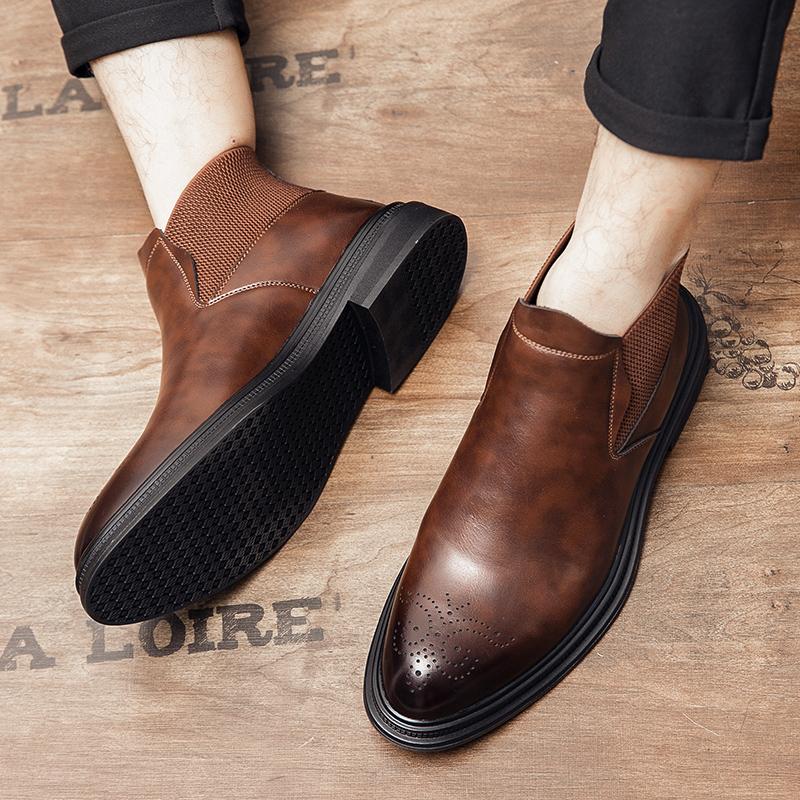 Fashion Retro Design Men Leather Boots Pointed Toe Style Brogue Chelsea Boots for Men High Quality Formal Business Luxury Mens Shoes