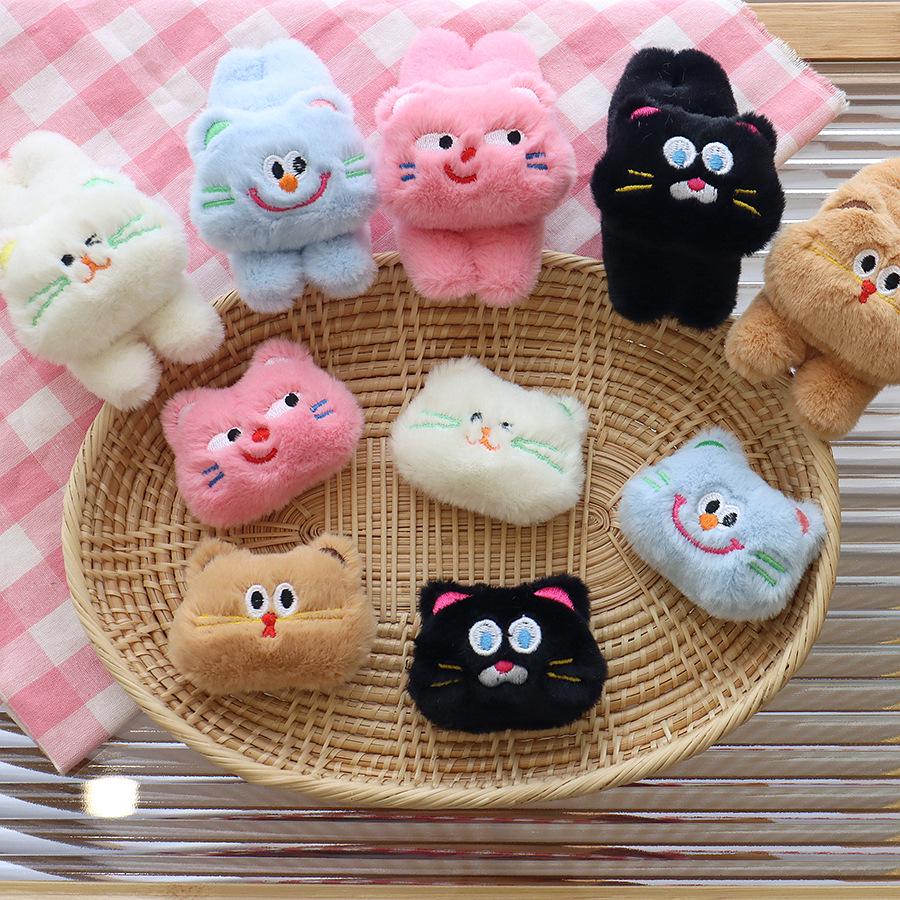 Cartoon Plush Cat Brooch - Funny Expression Kitten Accessories for Bags, Shoes & Hats