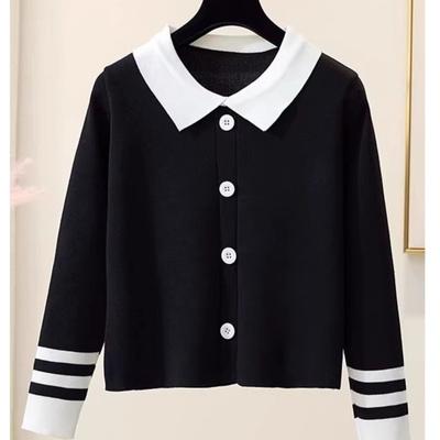 A New Autumn Collection Featuring A Slimming and Form-fitting Women's Long-sleeved Knitted Sweater with A Baby Collar and A Short Top