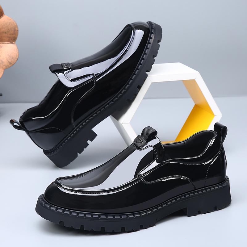 Fashion New men's leather shoes Minimalist casual style Office or business work Adult hot selling suit shoes Thick soled Black Versatile