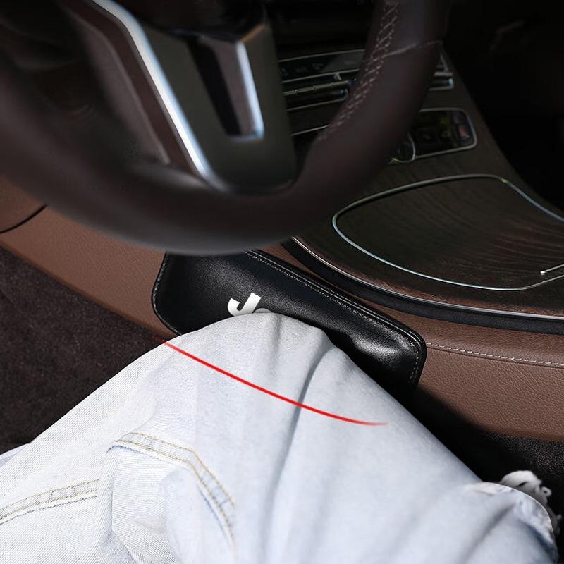 1Pcs Car Knee Pad Interior Pillow Pad Comfortable Cushion Memory Headrest For Jeep Renegade Wrangler JK JL Grand Cherokee Compass Patriot