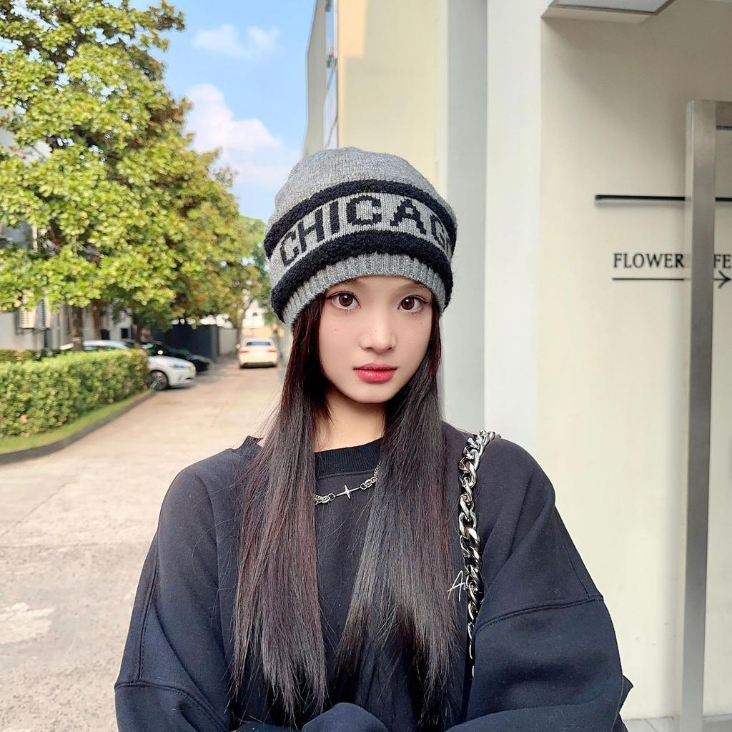 Korean Version of Versatile Black and White Striped Knitted Hat Autumn and Winter New Thickened Cold Proof and Warm Hat Casual Big Head Wool Hat