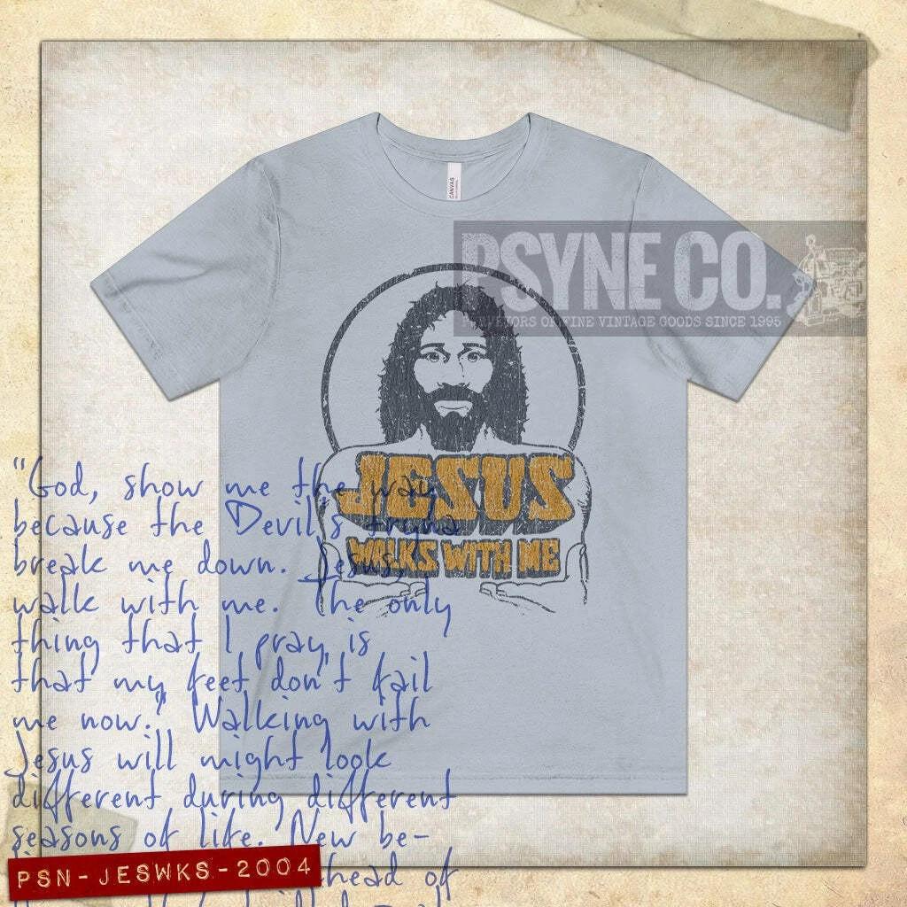 

Jesus Walks With Me 2004 Vintage Men s T shirt M