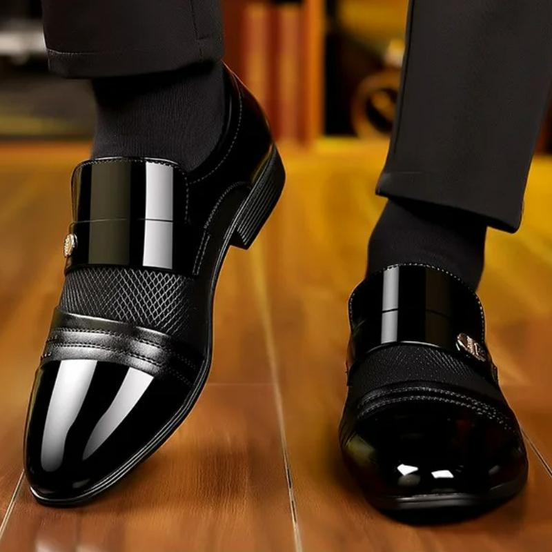 Men's Dress Shoes Slip On Oxford Shoes Luxury Lacquer Wedding Shoe Pointed Toe Casual Loafers Classic Business Men Leather Shoes