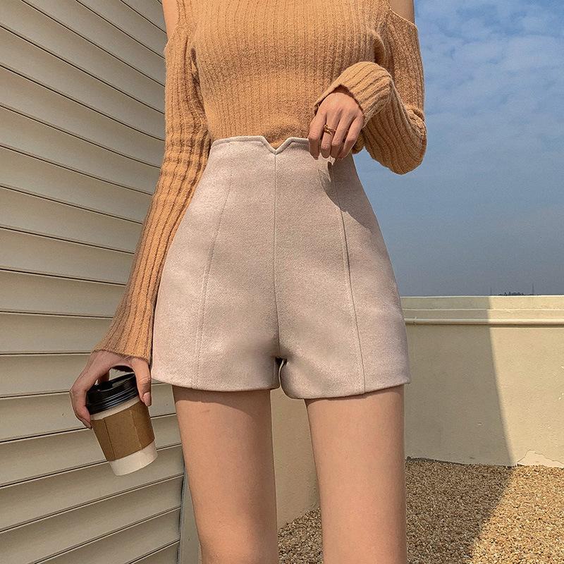 

Женские шерстяные шорты с высокой талией: Универсальный Большой Размер, Широкий Крой для Повседневной Одежды Осень/Зима 2025. S абрикосовый