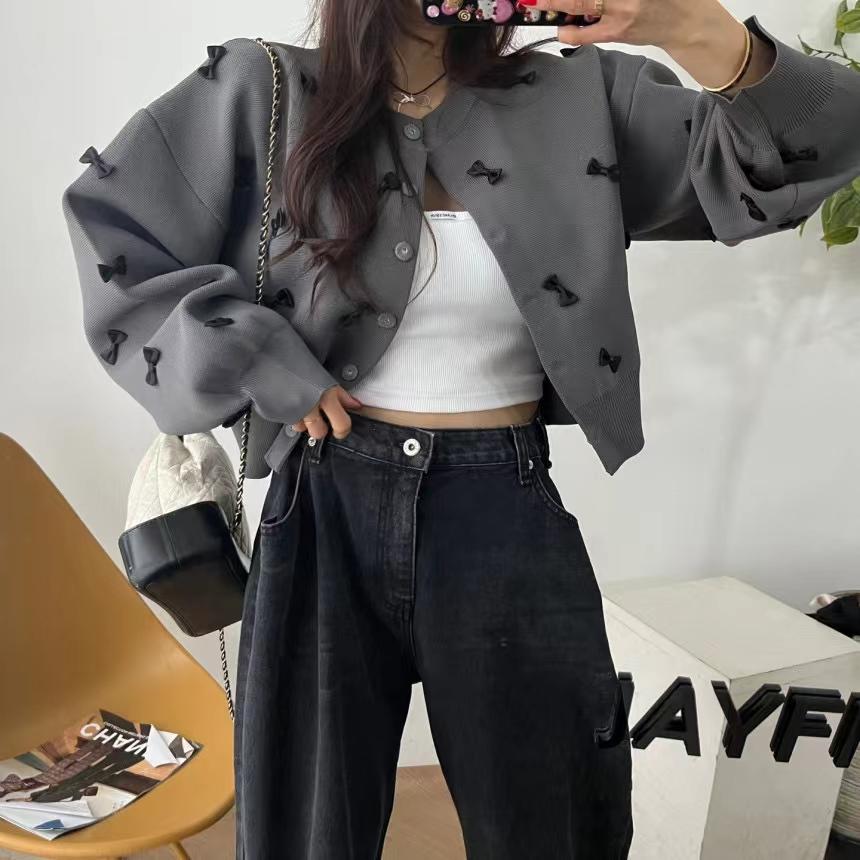 

Свитер Верхняя одежда Женская корейская серия Мода Трехмерный бант Вязаный свободный милый омолаживающий дизайн Круглый вырез Топ Мода one size серый