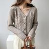 Early autumn short twist design jacket women's small V-neck single-breasted solid color knitted long-sleeved cardigan
