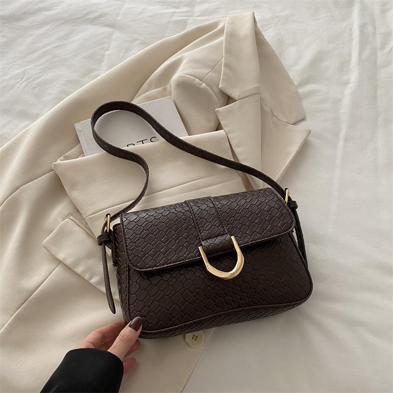 High-value niche design bag 2025 spring and summer new foreign-style shoulder messenger bag temperament small square bag women