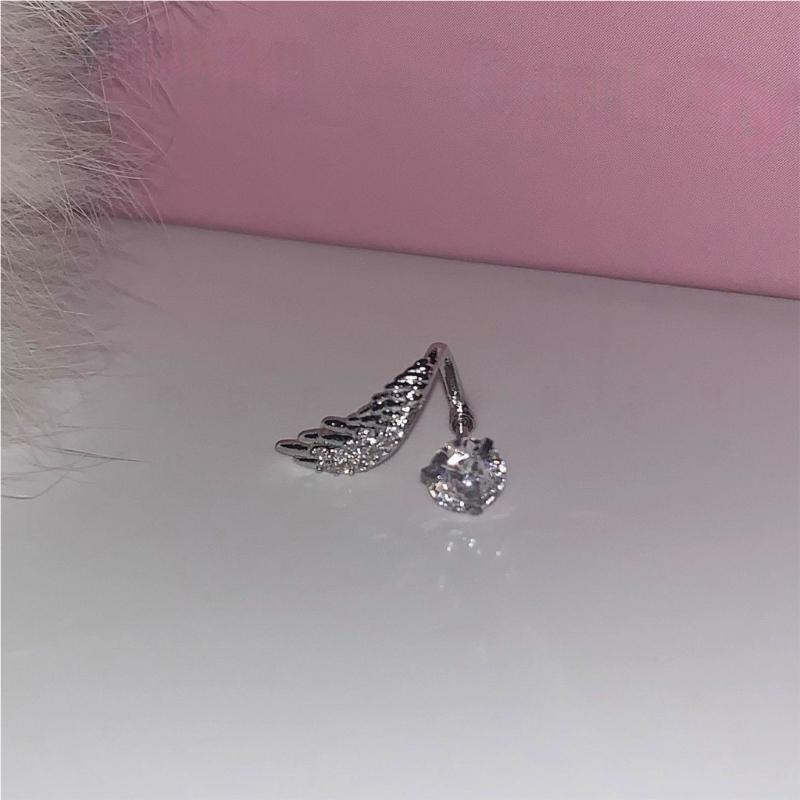 Stylish Rhinestones Embellished Wing Ear Bone Nail For Women Elegant Crystal Cartilage Stud Earring Trendy Jewelry