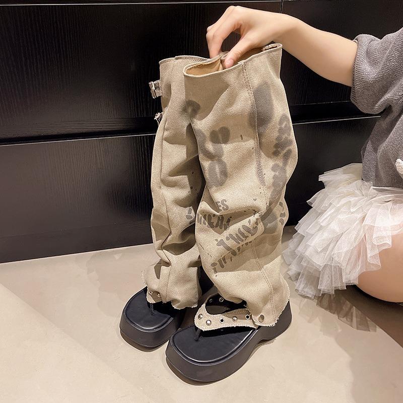 Alphabet graffiti canvas trousers pleated stacking boots niche design boots women's new cool boots
