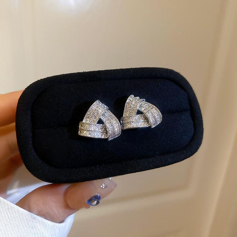 Silver Needle Zircon Flower Pearl Stud Earrings Exquisite Light Luxury High-end Earrings Niche White Versatile Earrings