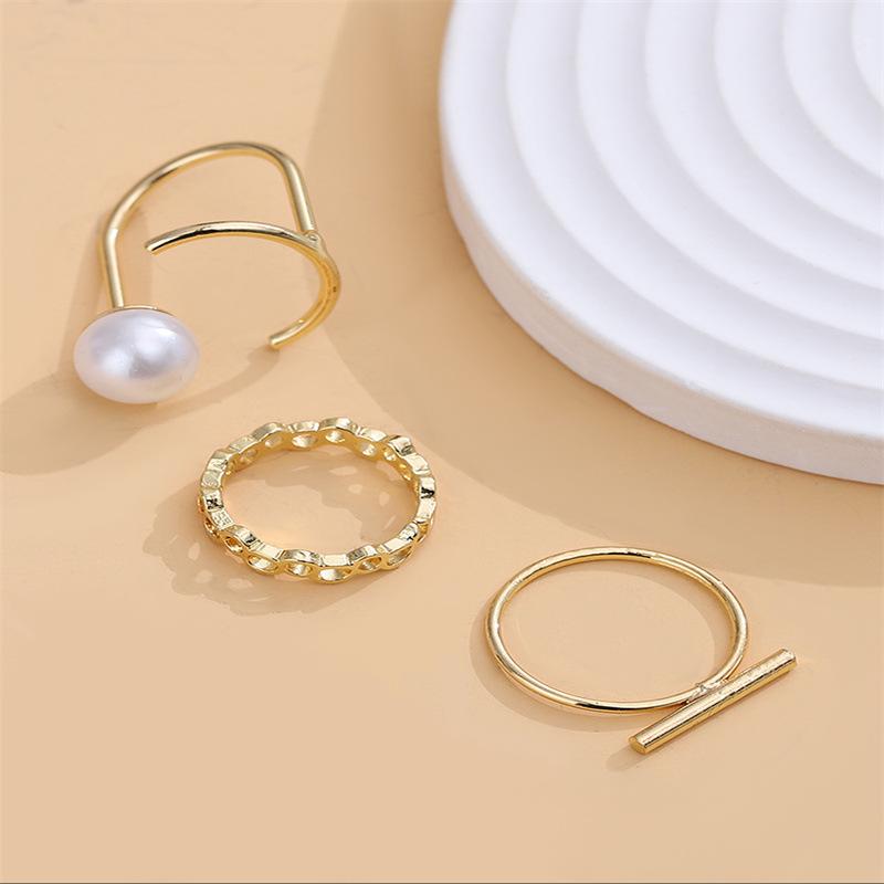 

Корейский комплект колец с роскошным жемчугом: Модный минималистичный дизайн для женщин