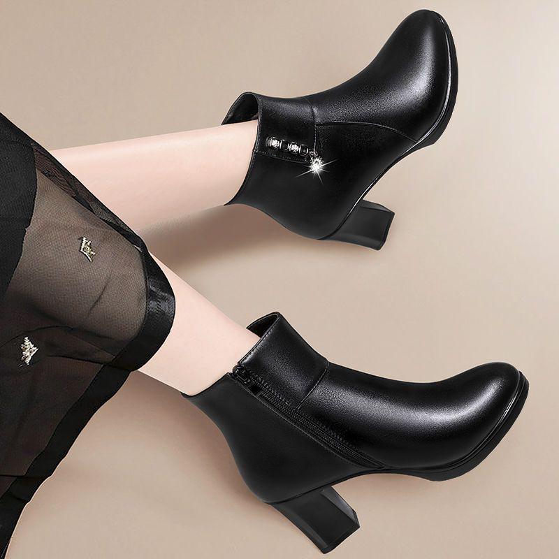 Women's 2025 Mid-Heel Black Ankle Boots, Winter Style with Plush Lining and Cotton Warmth