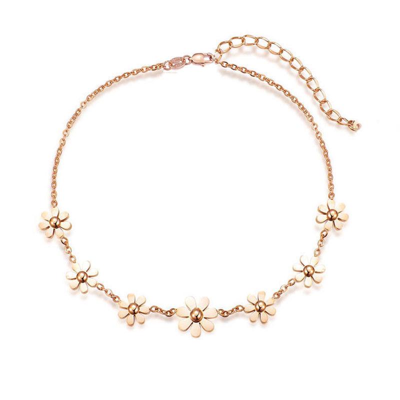 Bracelet de cheville en titane plaqué or Daisy - Style forêt pour femme, niche Ins haut de gamme, design de fleur fraîche et douce, ne se décolore pas.