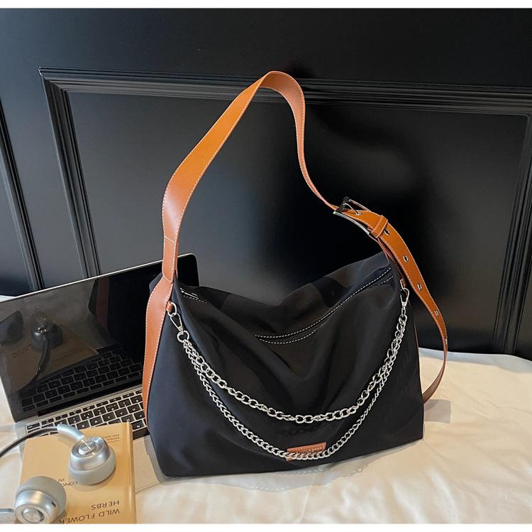 Canvas Bag Women's Large-capacity New Summer Niche Messenger Bag High-end Chain Commuter Dumpling Bag