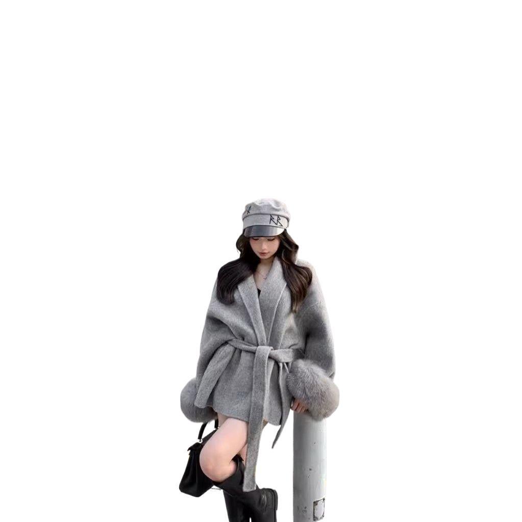 Hepburn Style Wool Coat with Lace-Up Fur Sleeves for Women - Slim Fit for Autumn/Winter