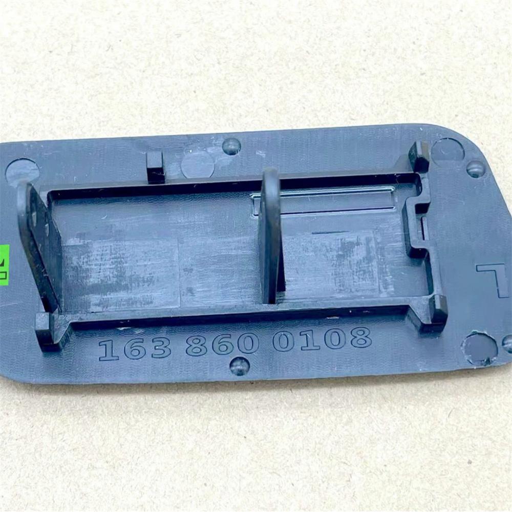 Left Washer Cover 1638600108 For Mercedes ML320 ML500