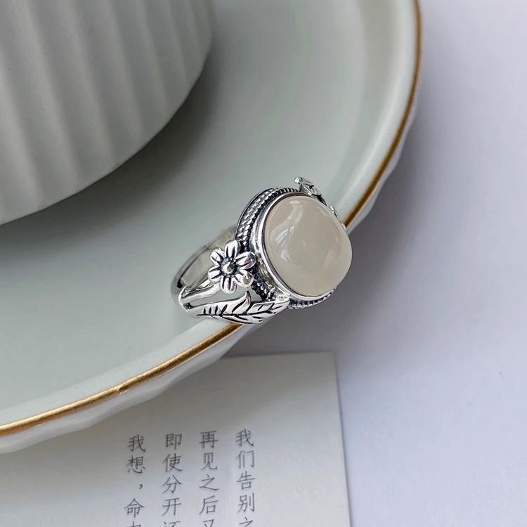 Imitation White Chalcedony Retro Ring Female Thai Silver Versatile Personality Literary and Artistic Fan