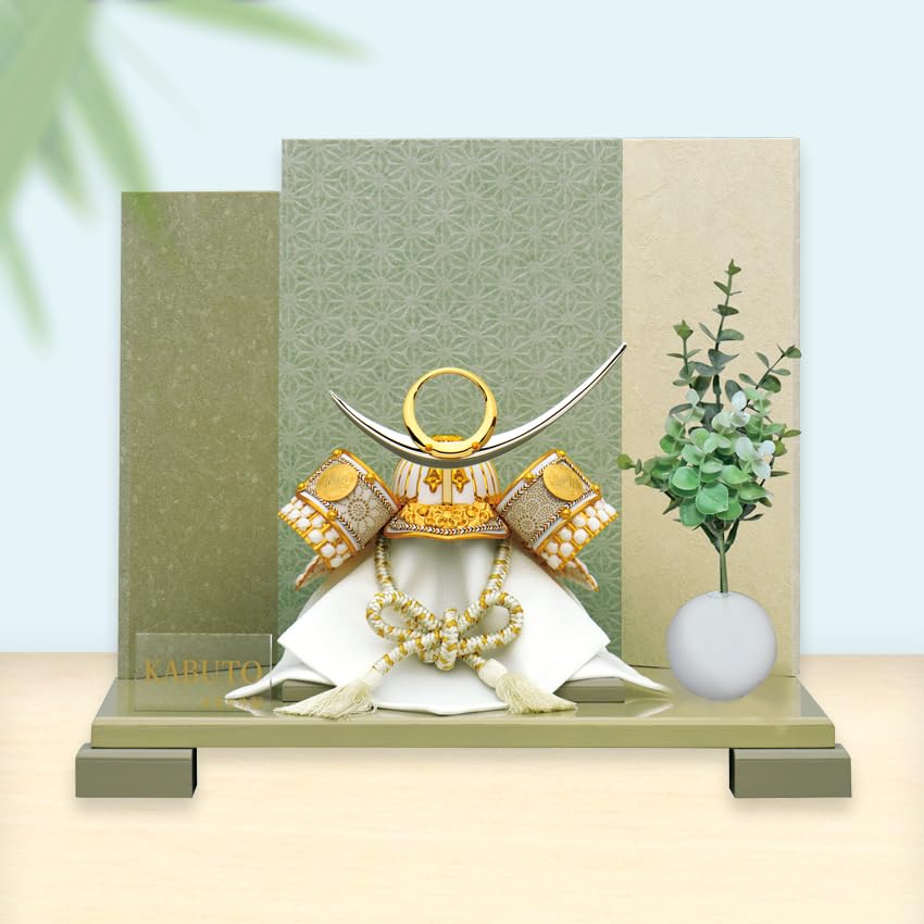 Osaka Choseido Satsuki Doll Compact Helmet Decoration Flat Decoration Shirogane Uesugi 5 40 X Depth 29 X Height 34 Comes with a Special Wooden Plaque