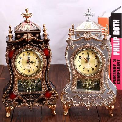 Evropské retro stolní hodiny Moderní design Dekorativní stolní hodiny ve starožitném stylu do ložnice s 12 stolními hodinami, které každou hodinu zvoní