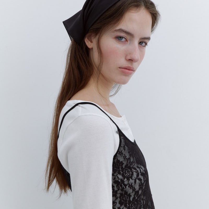 LO61 Carmen Silk Scarf in Black