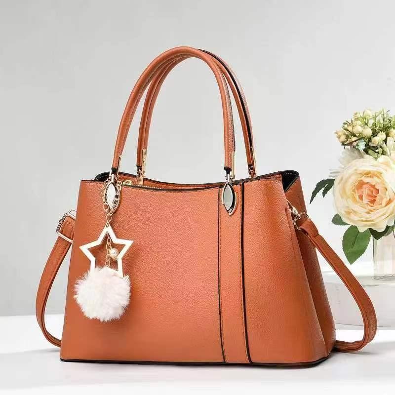 Trendy Luxury Women's Tote Bag With Chain Details Versatile Large Capacity For Everyday