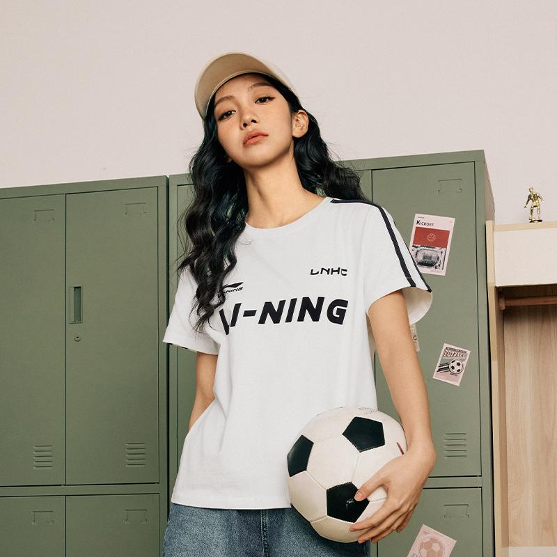Li-Ning American Vintage Letter Logo Print Round Neck Soft Comfortable Short Sleeve T-Shirt Women T-Shirt Off-White AHSU712-1