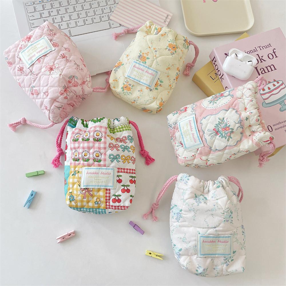 Modern Minimalist Polyester Coin Purse With Drawstring For Travel And Makeup Storage