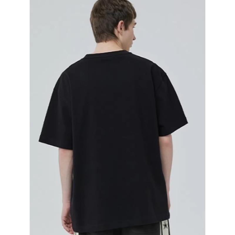 Schwarzes T-Shirt mit buntem Esel-Blumenmuster-Design für Freizeitkleidung