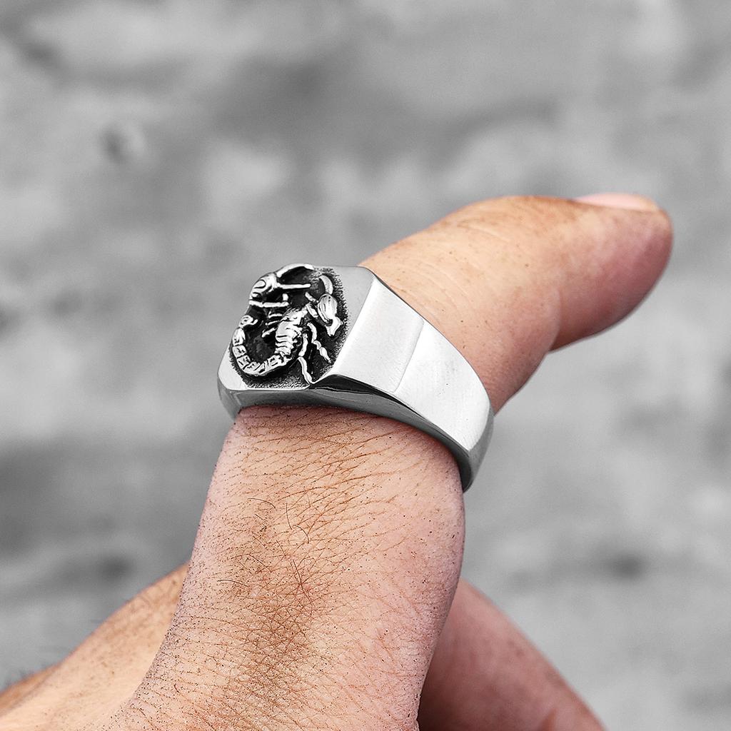 Poisonous Scorpion Stainless Steel Mens Womens Rings Punk Unique Trendy for Couple Male Biker Jewelry Creativity Gift