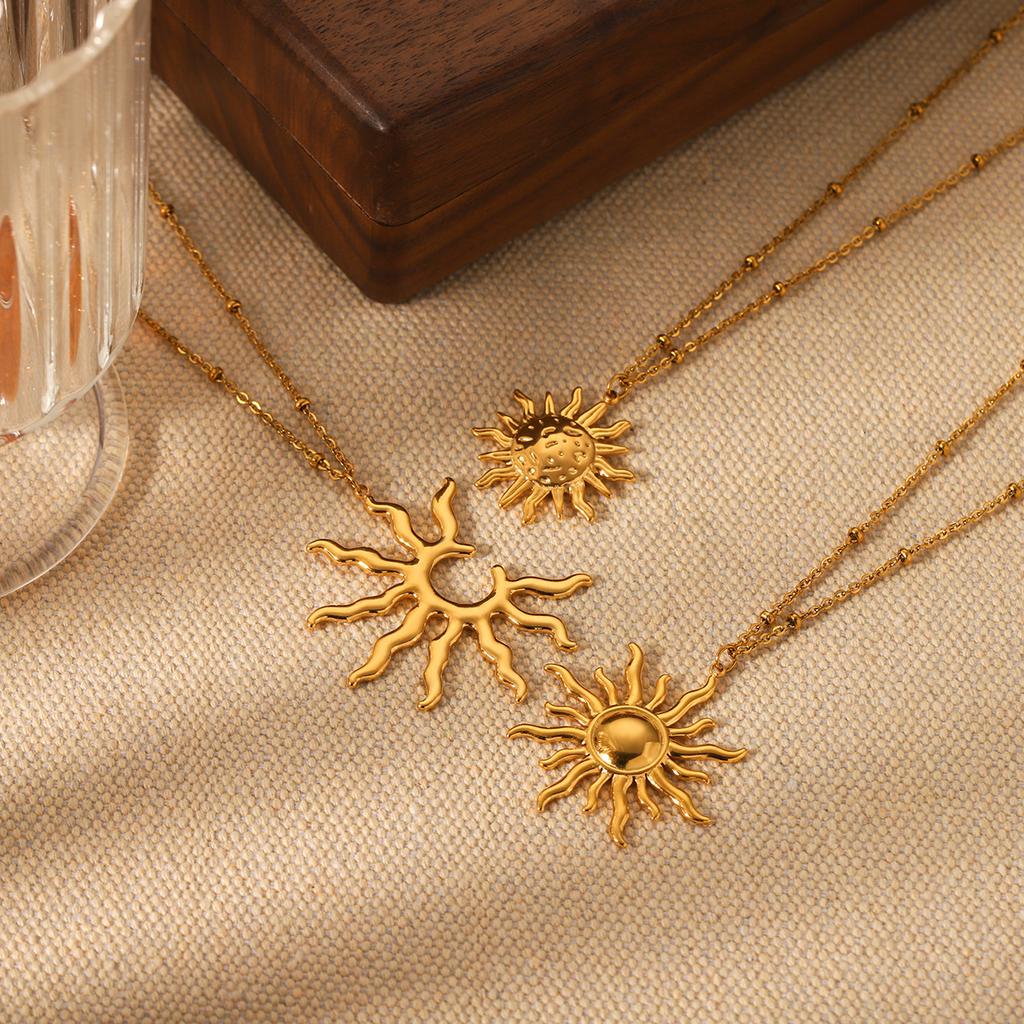 Stainless steel irregular sun pendant necklace, niche design, premium feel, clavicle chain, titanium steel neck chain