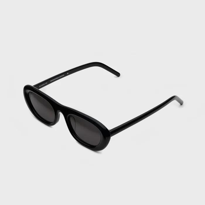 Dyer (Black Frame/Black lens)