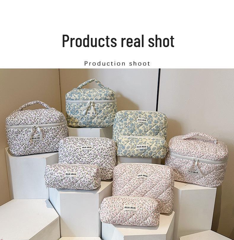 2024 Floral Cotton Quilted Large Capacity Cosmetic Handheld Storage Bag
