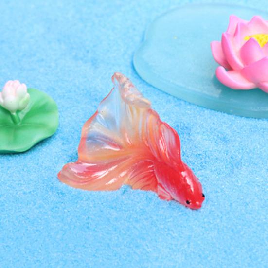 Miniaturfische für Bastelarbeiten Mini-Falsche Goldfischfigur Winziges Harz-Simuliertes Fischmodell für Feengarten-Zubehör Mikro-Landschafts-Terrarium