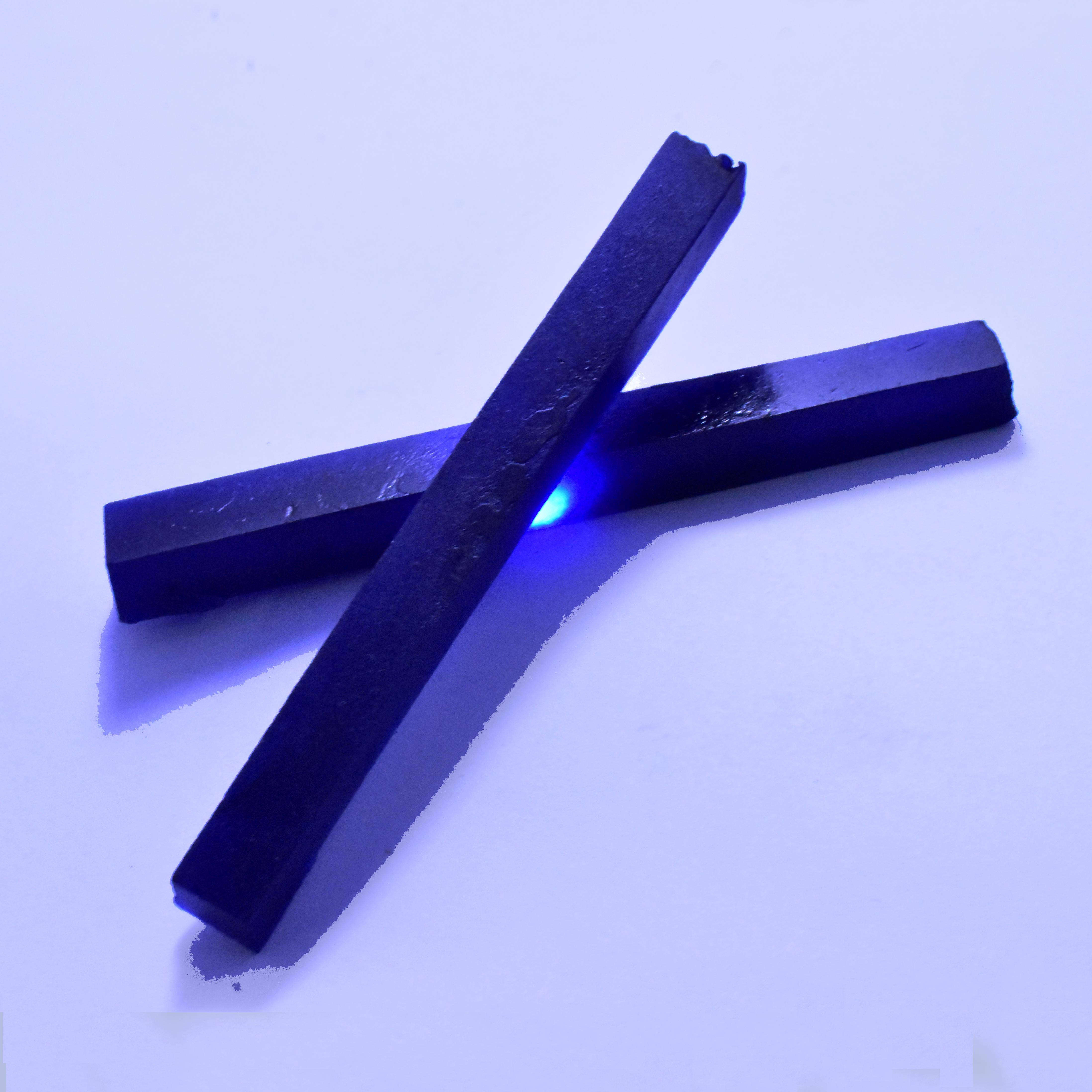 

140 Карат Натуральний Синій Сапфір Необроблений Великий Розмір Вільний Дорогоцінний Камінь СЕРТИФІКОВАНИЙ S-5068 88.6 mm approx. синій