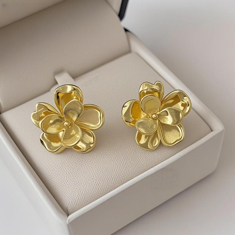 Trendy Golden Metal Flower Stud Earrings for Women Vintage Double Layer Petal Earrings Party Personality Zircon Accessories