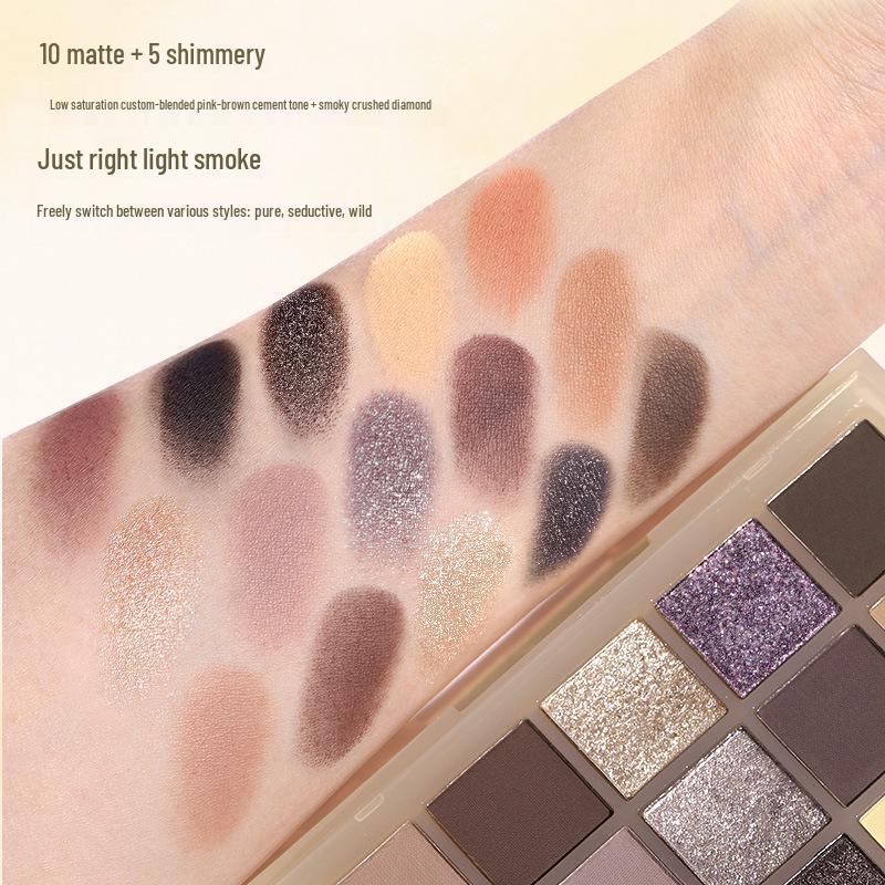 UCANBE Fallen Play: 15-Farben Metallic Lidschatten Palette - Pigmentiert, Langanhaltend, Perfekt für Smoky Eye und Anfänger