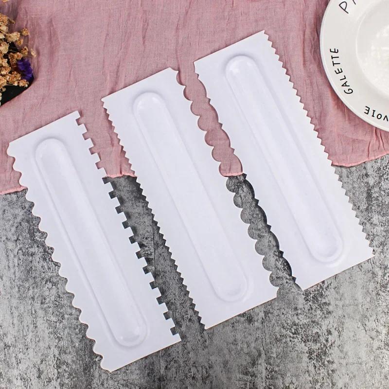 Cake Baking Tools: Fondant Cake Slicer, Pastry Cutters, Irregular Teeth Edge Spatulas, 1pc Cream Scraper for DIY Decorating