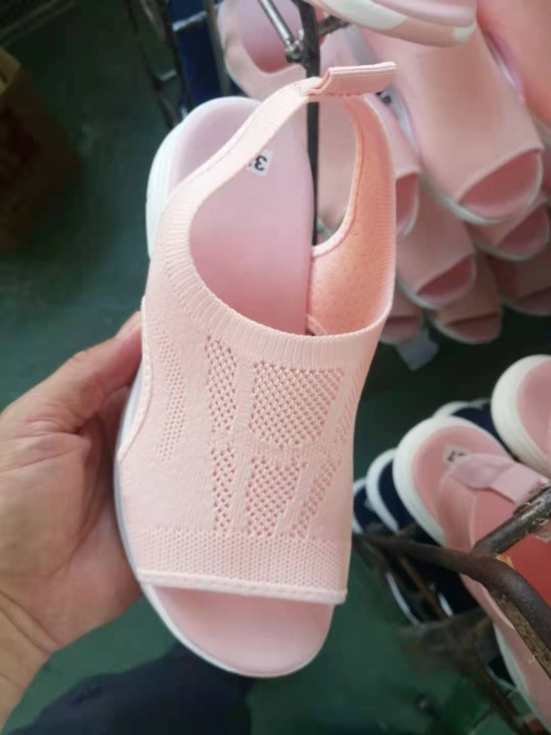 

Женские сандалии Fish Mouth с толстой подошвой, дышащие, легкие, с мягкой подошвой и эластичной резинкой 35 розовый